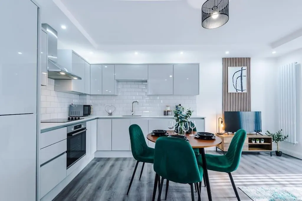 Heart Of Didsbury Luxury 2 Bed Apartment By Hass Haus Manchester